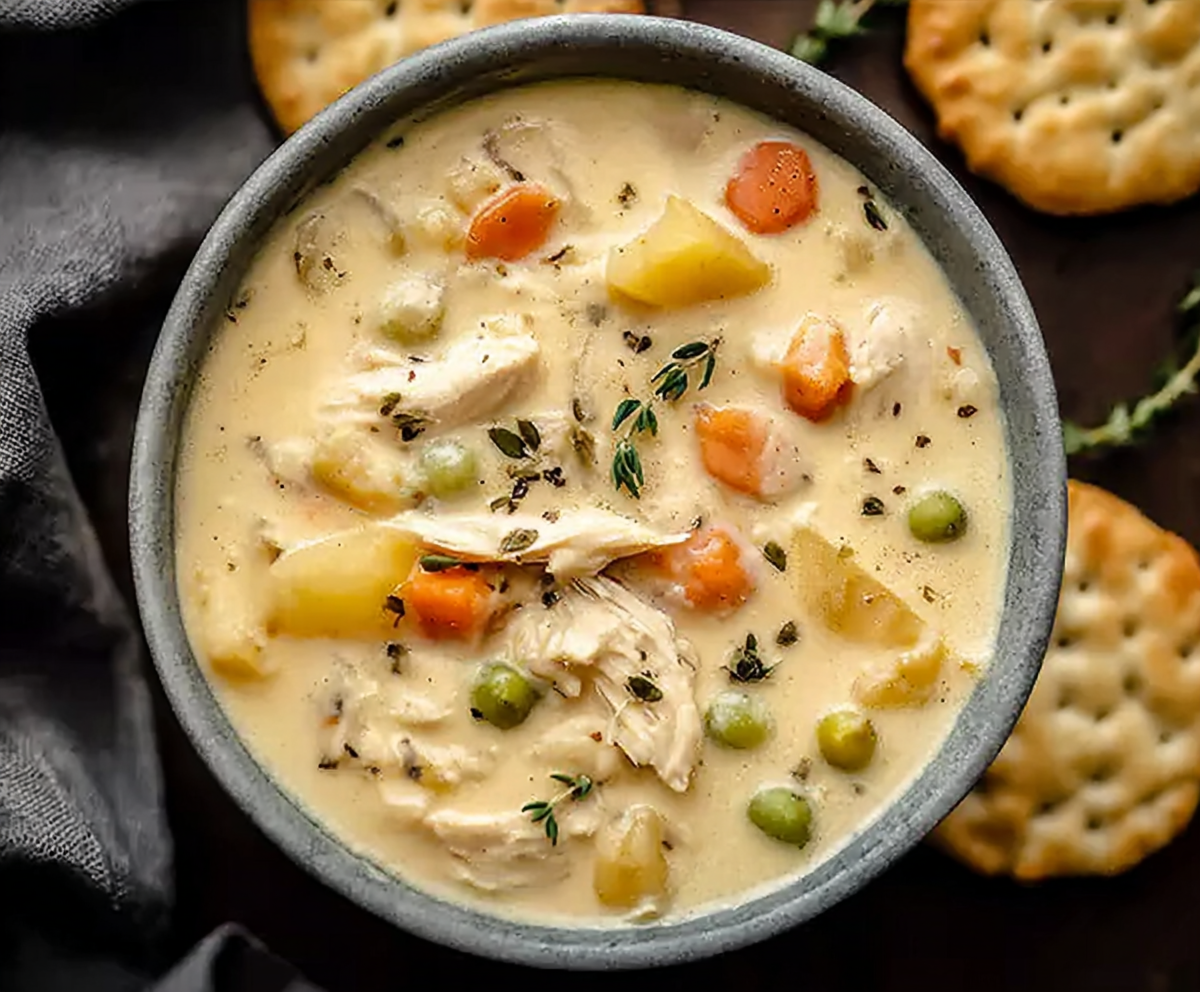 Easy Creamy Chicken Pot Pie Soup (Cozy in a Bowl)