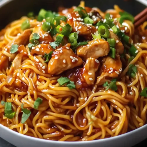 Sticky Garlic Chicken Noodles Recipe