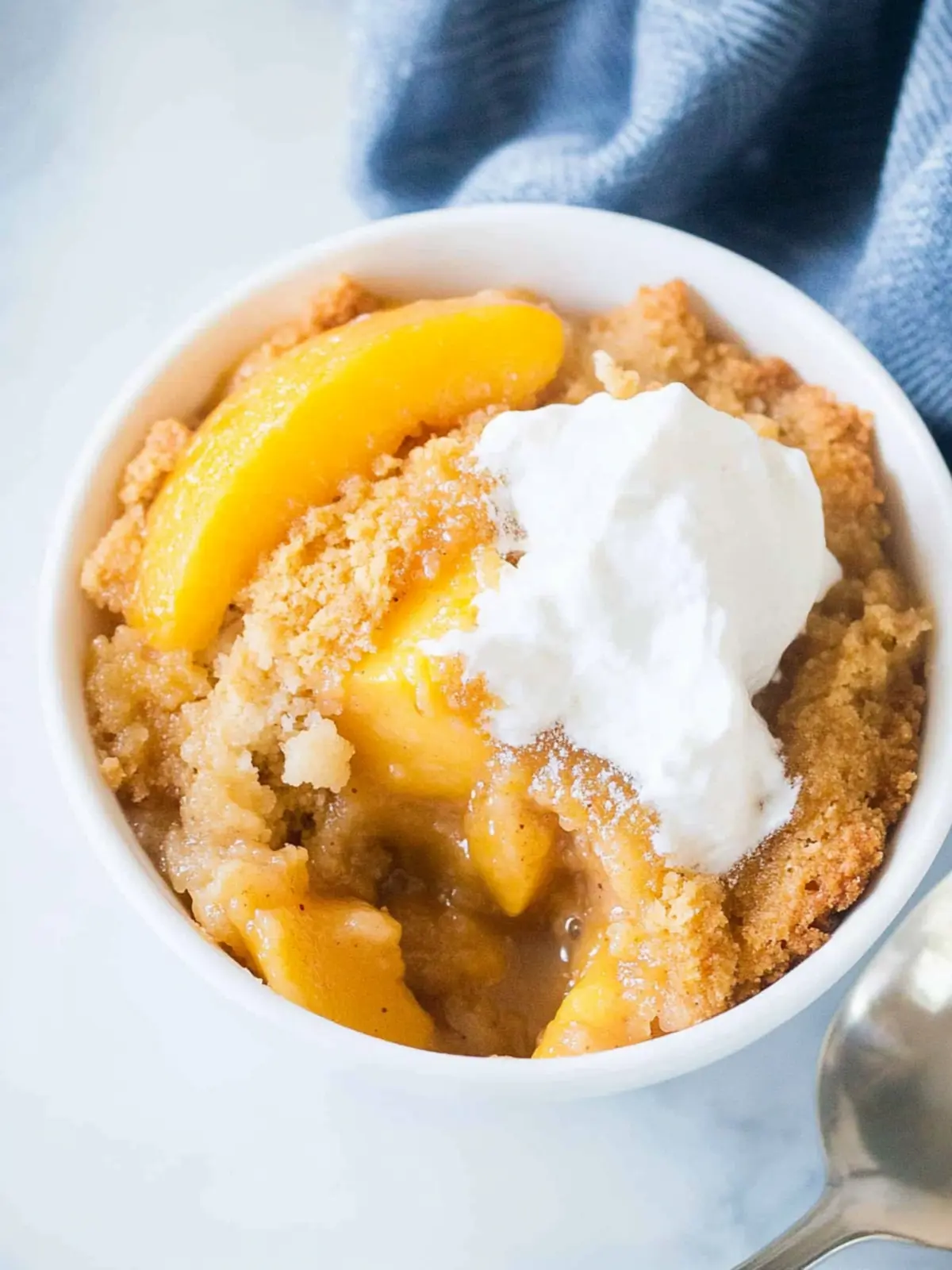 Slow Cooker Peach Cobbler