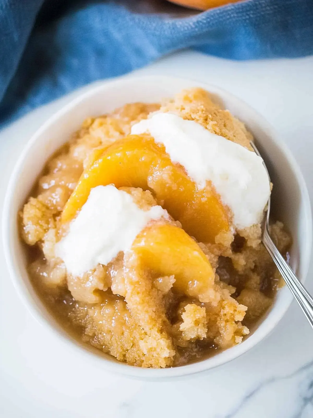 Slow Cooker Peach Cobbler